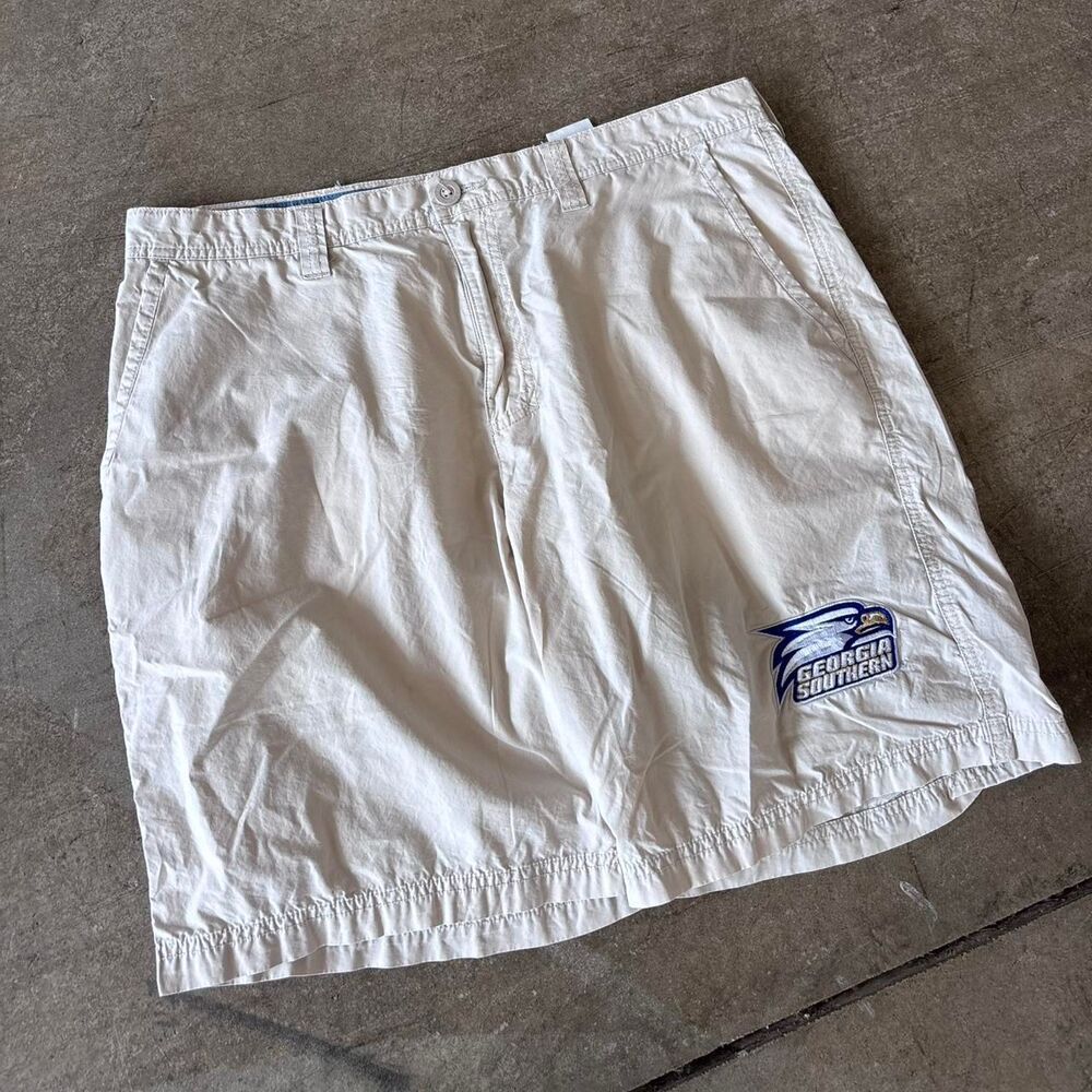Columbia-sportswear Men's White and Cream Shorts